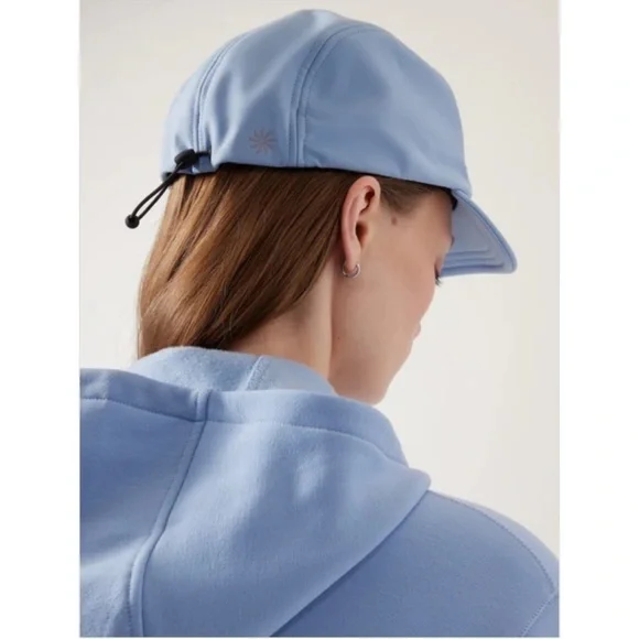 NWT Athleta Cold Weather Train Cap - Picture 3 of 6